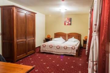 Фото номера Двухместный номер с 1 кроватью или 2 отдельными кроватями Отель Red Hotel г. Александрия 7
